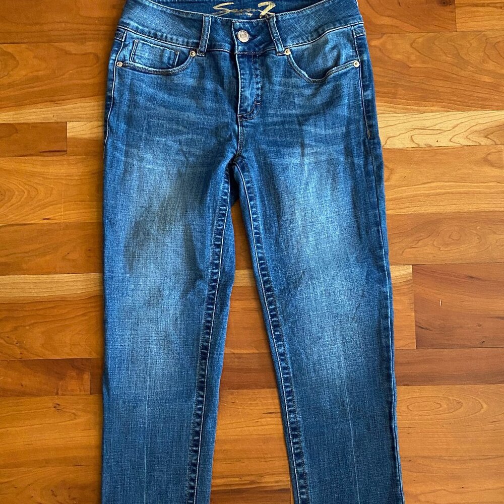 SEVEN7 JEANS; CROPPED MID RISE "TUMMYLESS STRAIGHT" LEG, SIZE 8, LIKE NEW